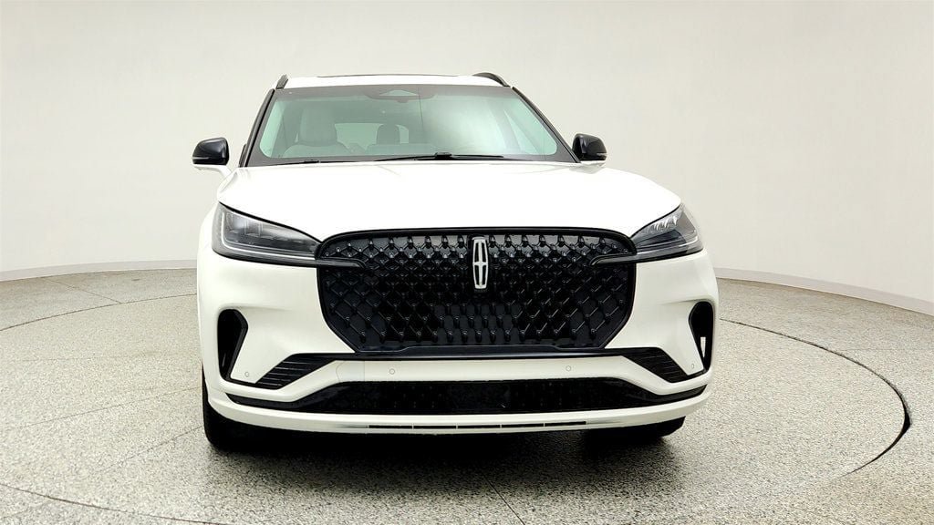 Used 2025 Lincoln Aviator 2WD w/ Jet Appearance Package image 2