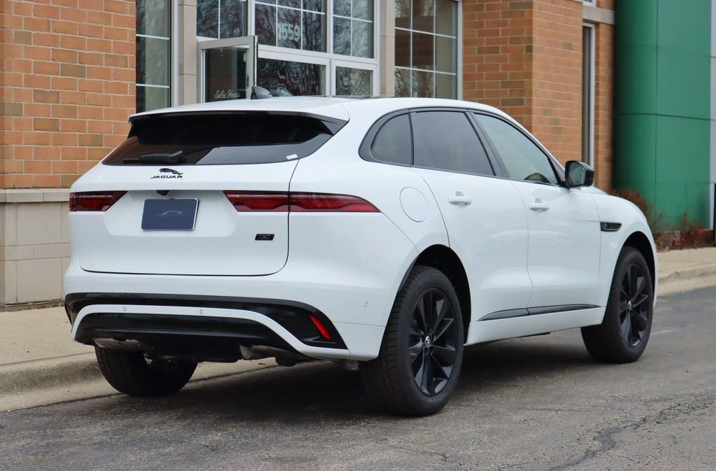 Used 2026 Jaguar F-PACE R-Dynamic S image 6