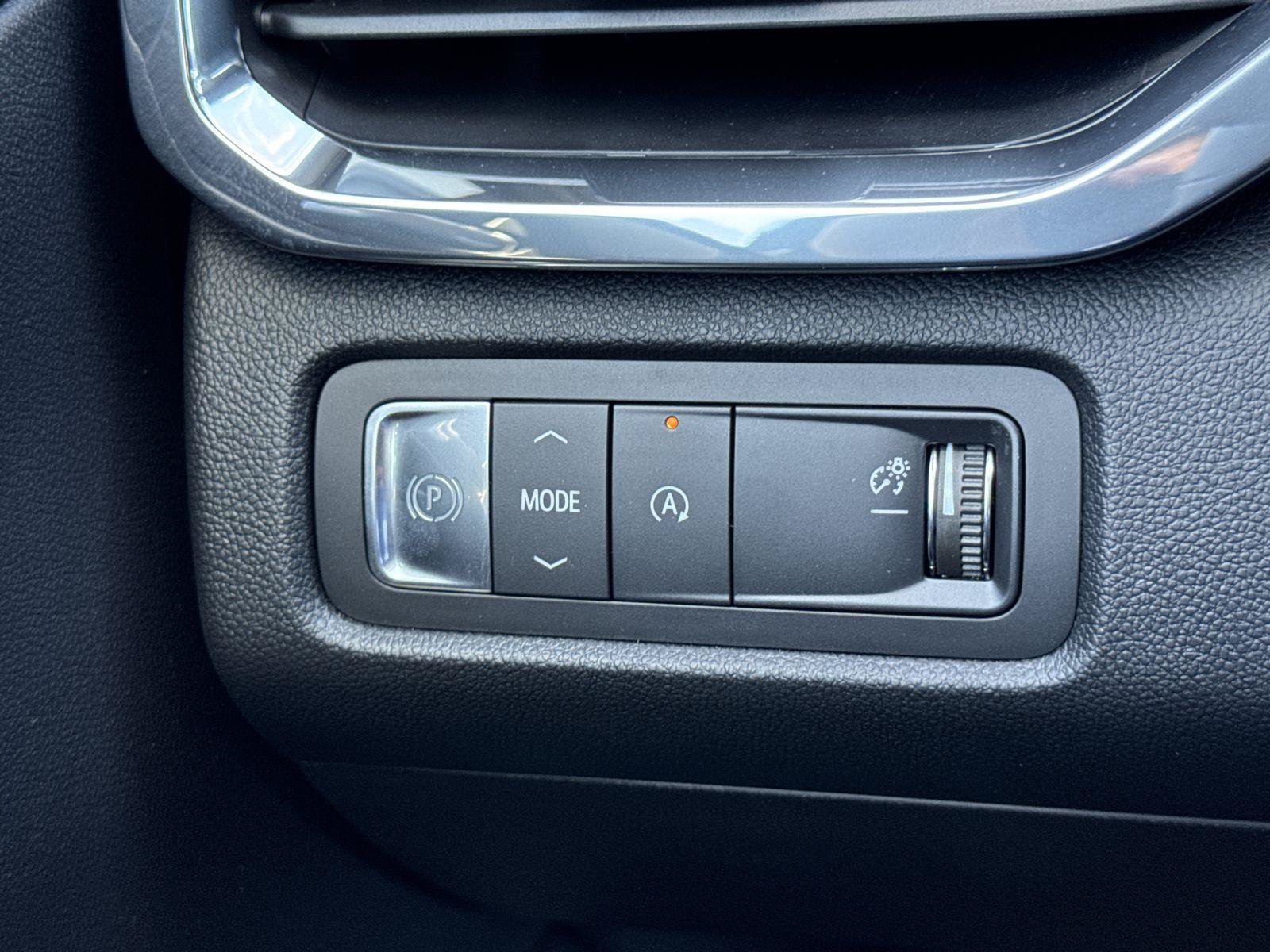 New 2026 GMC Acadia Elevation w/ Black Edition FWD image 16