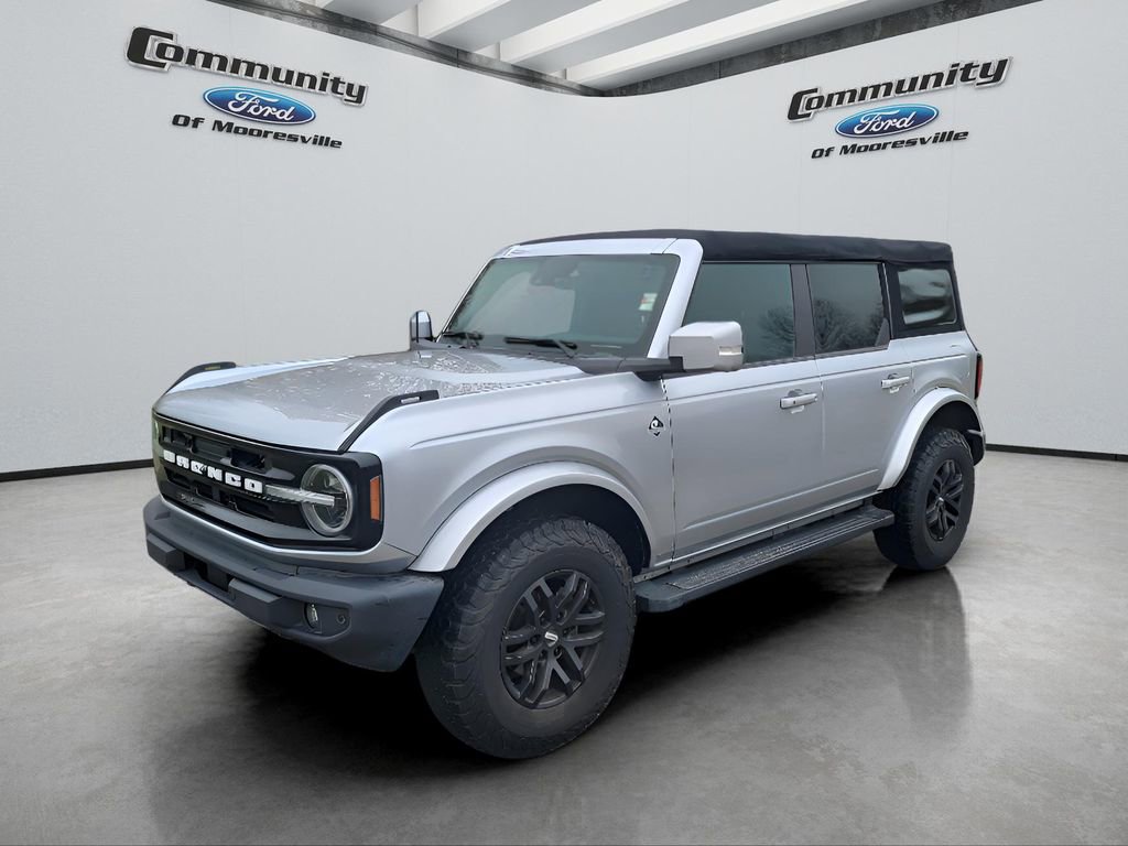 Used 2022 Ford Bronco Outer Banks image 1