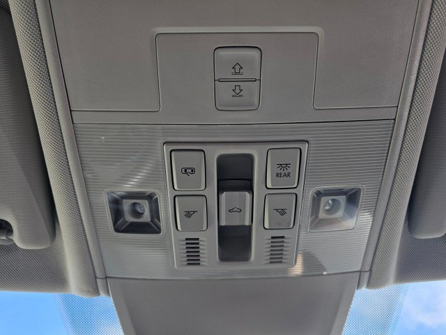 Used 2024 Volkswagen Tiguan SE w/ Panoramic Sunroof Package AWD/4WD image 41