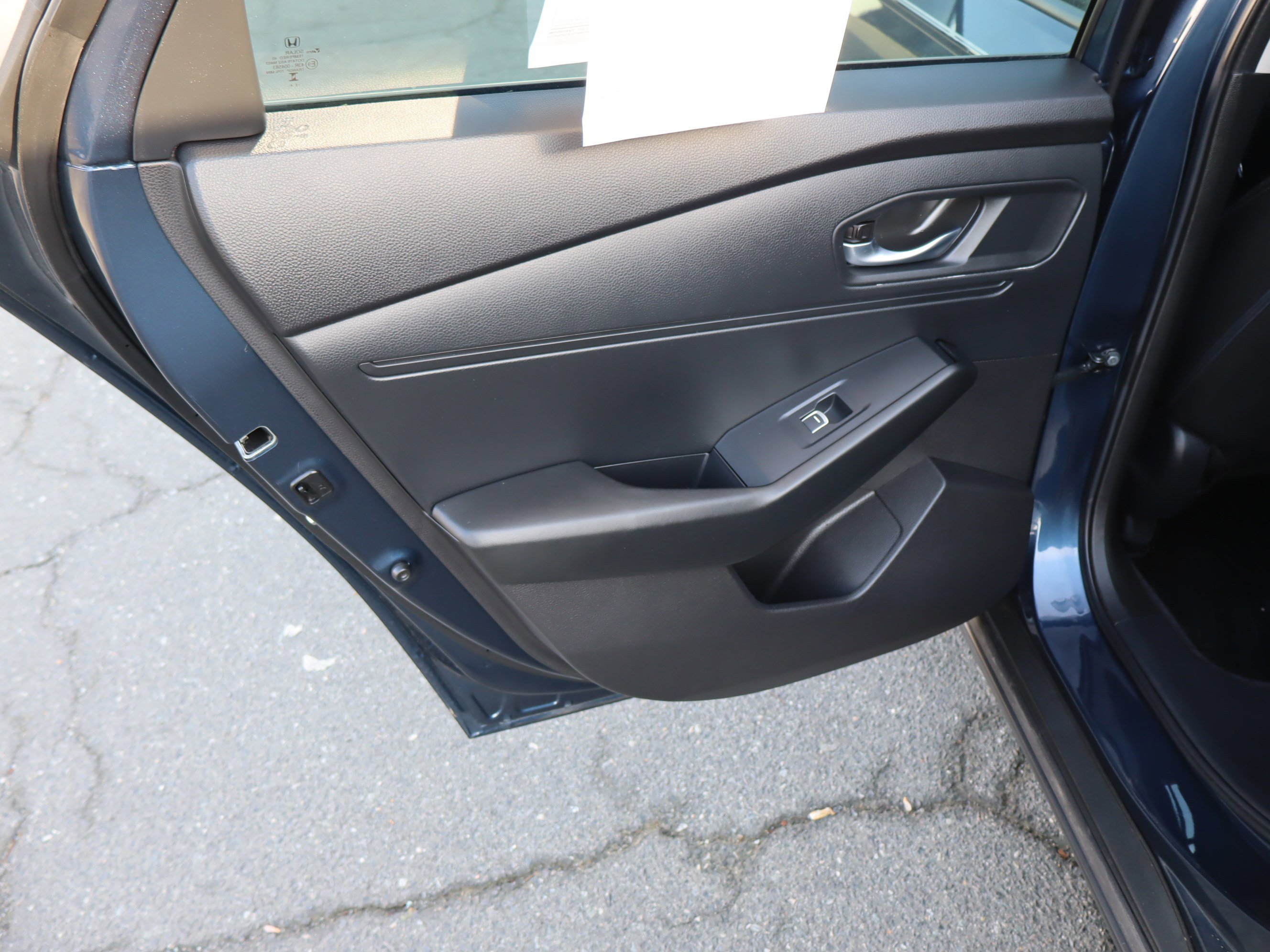 Used 2025 Honda Accord SE image 30