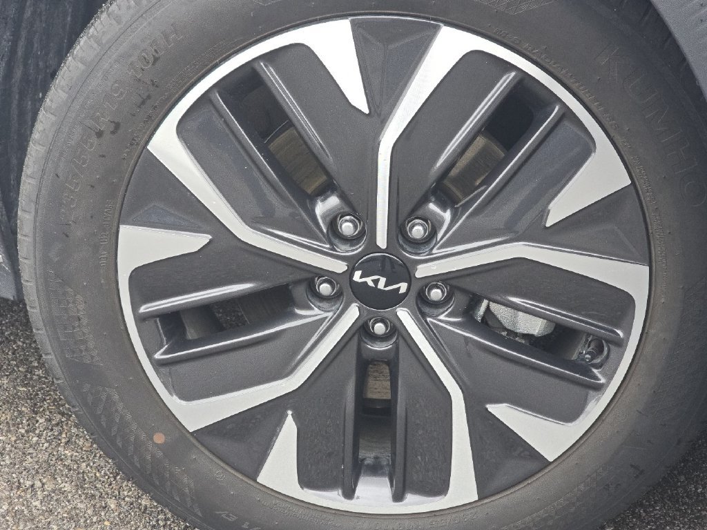 Used 2024 Kia EV6 Light RWD image 9
