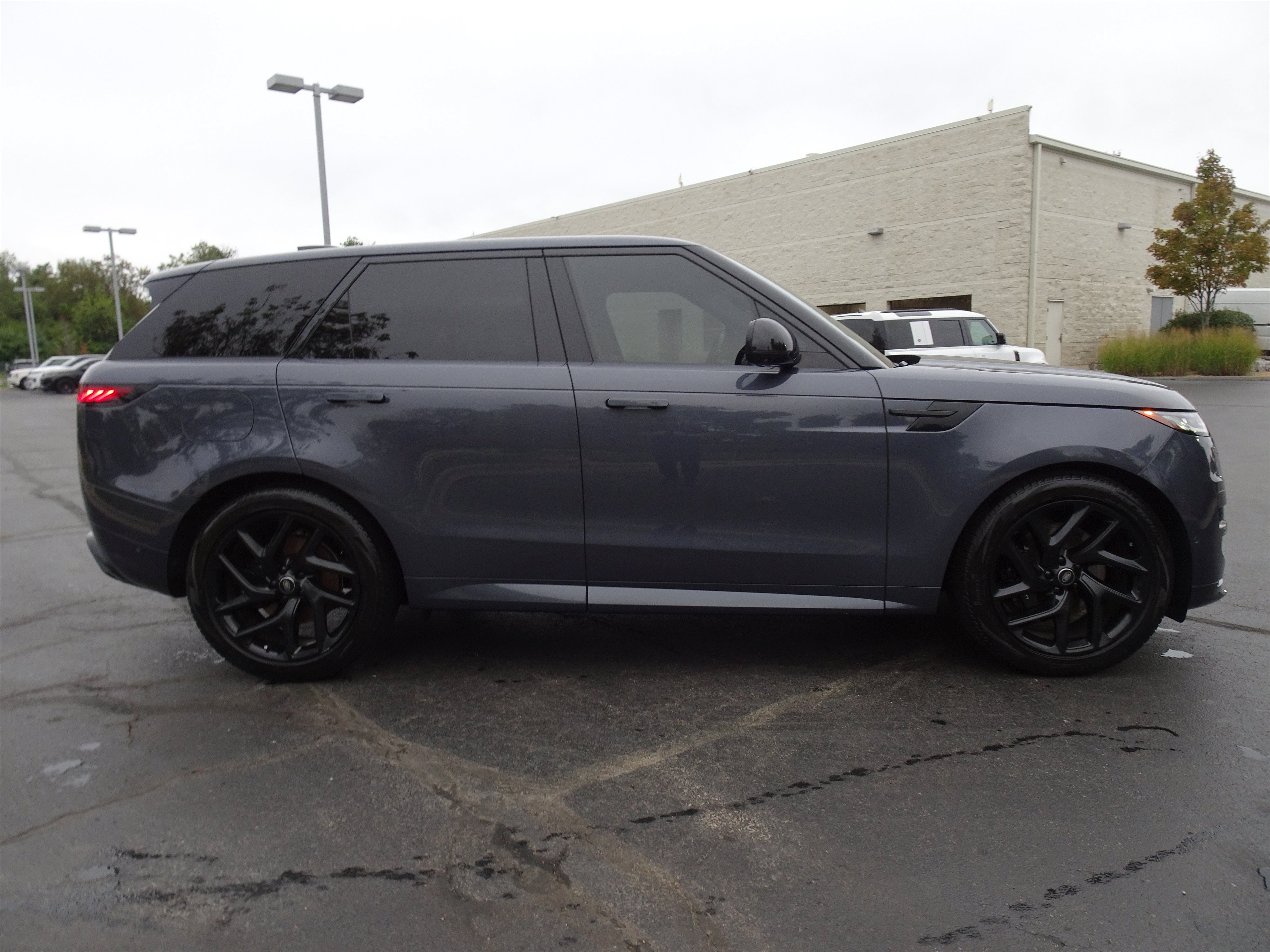 Certified 2024 Land Rover Range Rover Sport Dynamic SE AWD/4WD image 7