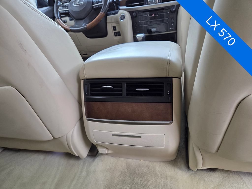 Used 2017 Lexus LX 570 4WD w/ Luxury Package image 17