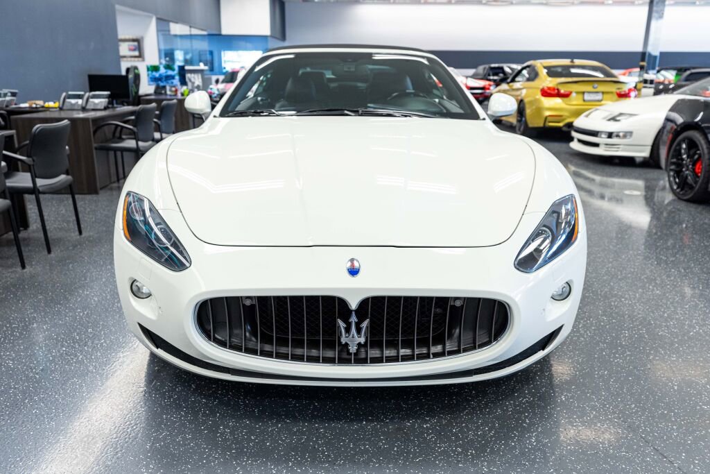 Used 2011 Maserati GranTurismo Convertible image 3