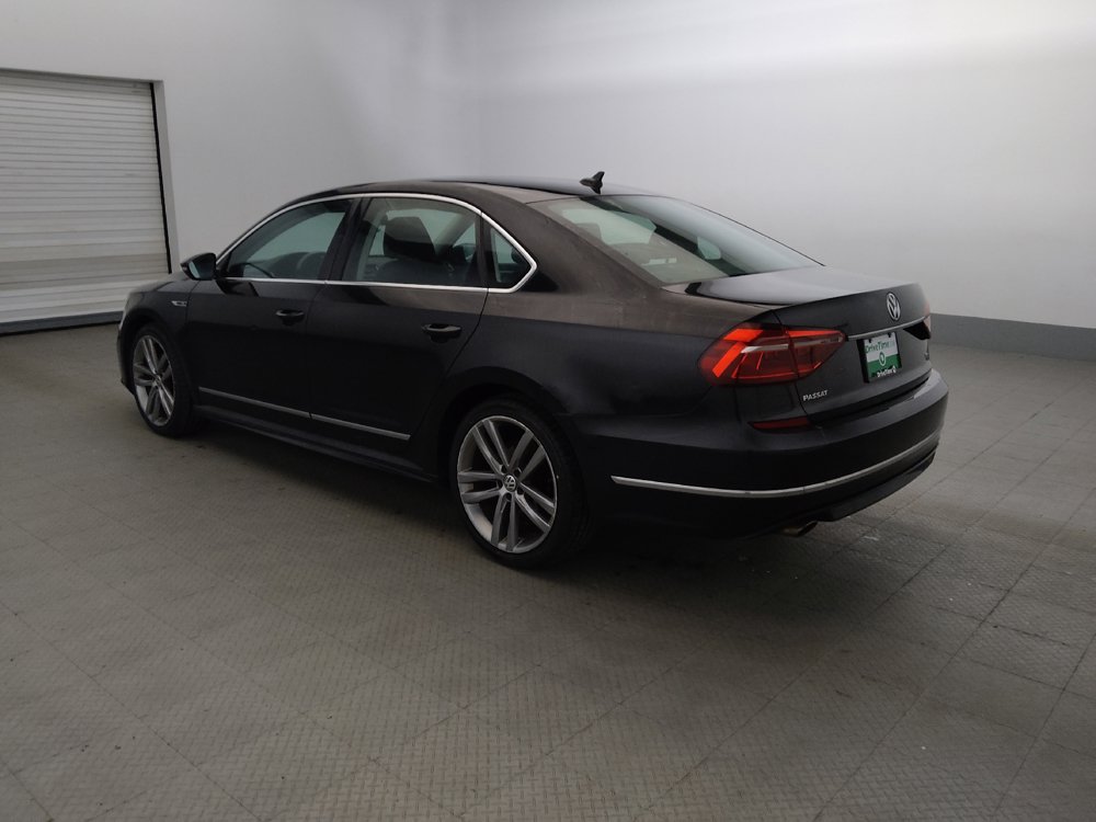 Used 2017 Volkswagen Passat 1.8T R-Line FWD image 3