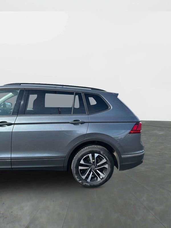 Used 2024 Volkswagen Tiguan S image 17