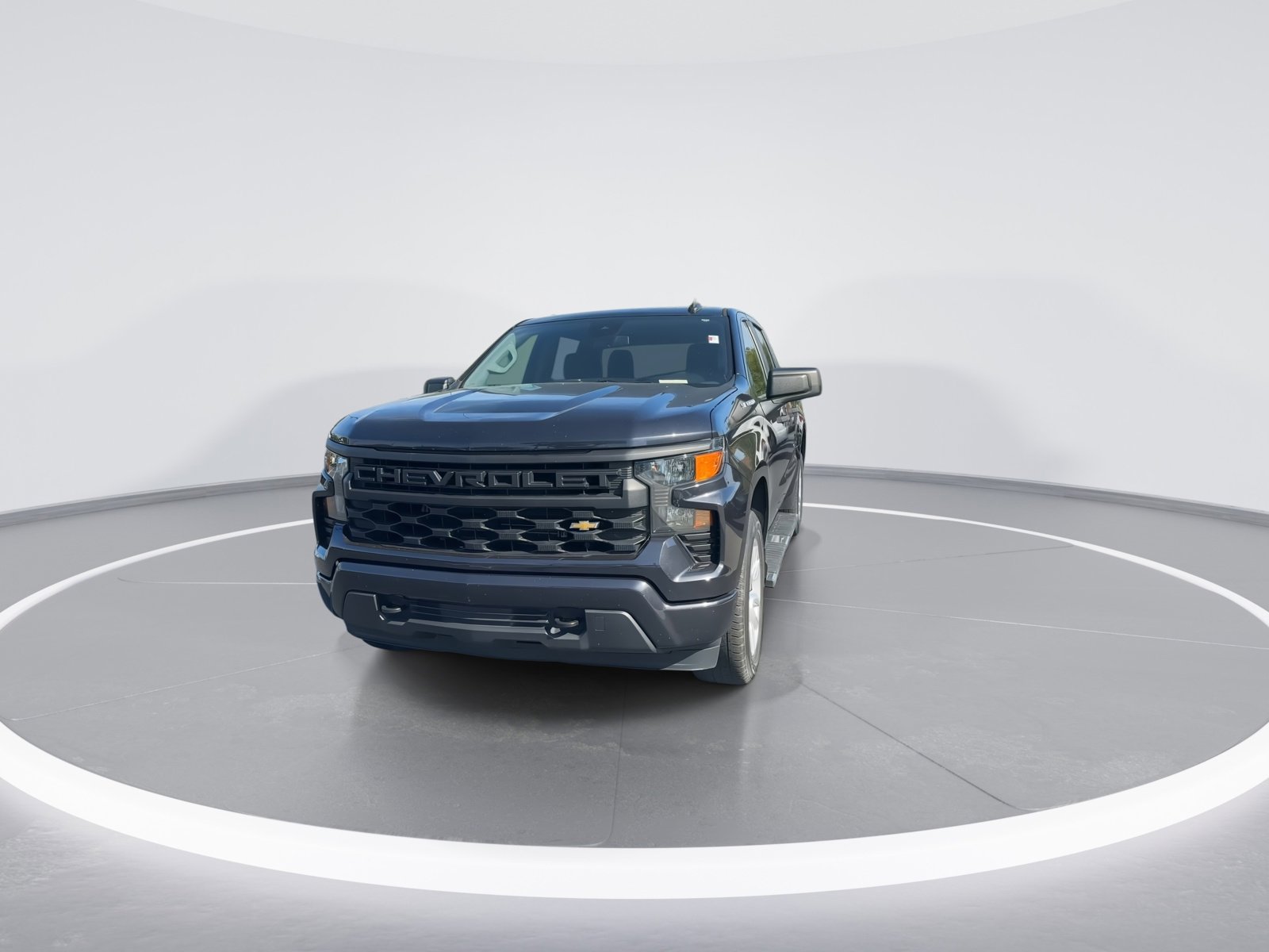 Used 2022 Chevrolet Silverado 1500 Custom image 3