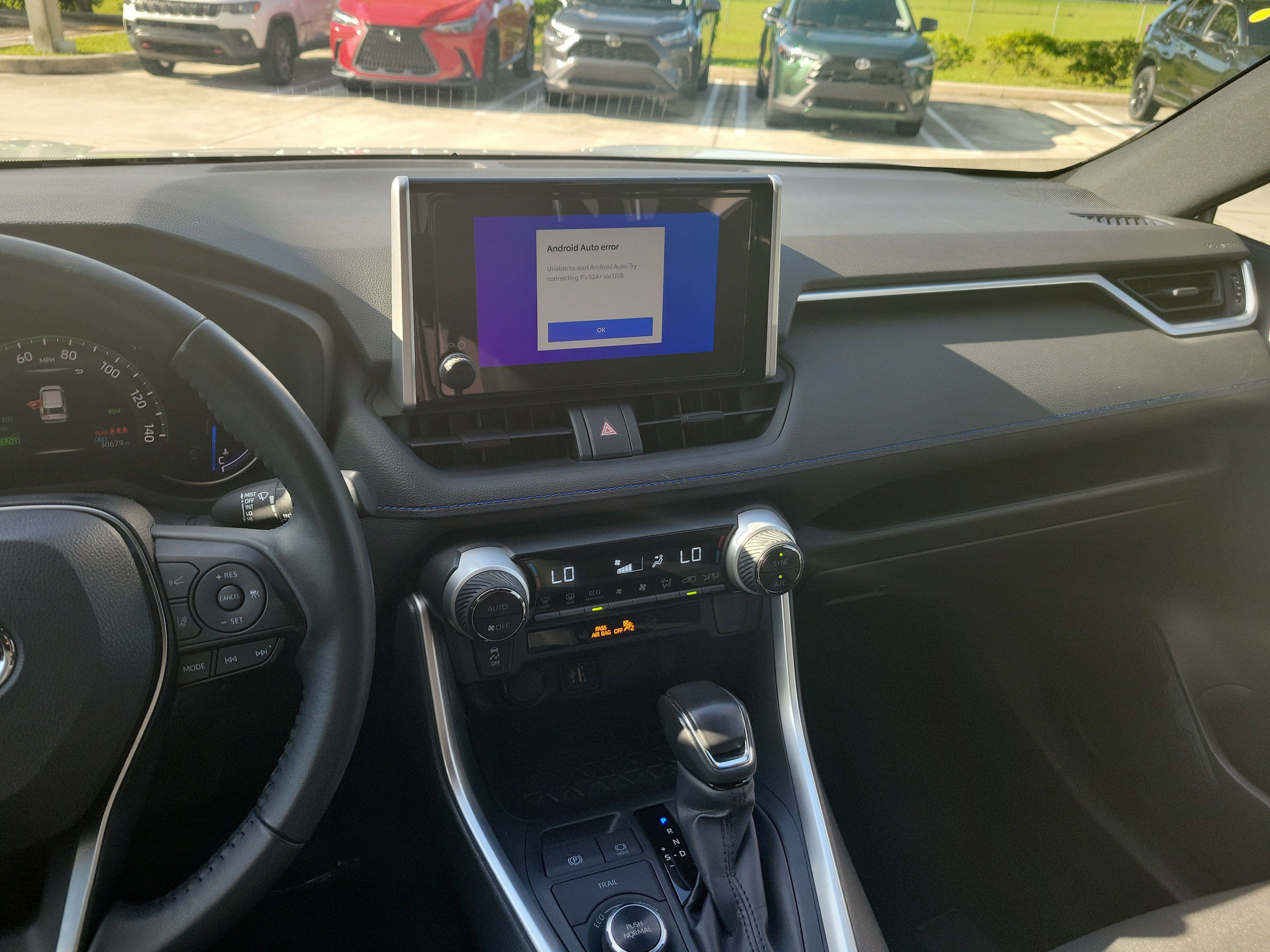 Certified 2024 Toyota RAV4 SE AWD/4WD image 18