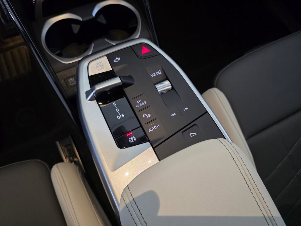 New 2026 BMW X2 xDrive28i w/ Technology Package image 15