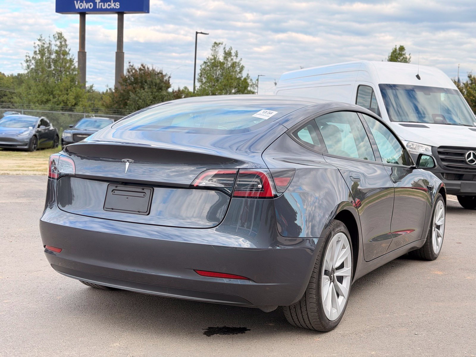Used 2023 Tesla Model 3 Standard Range RWD image 8
