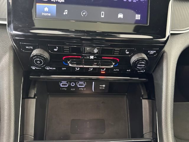 Used 2023 Jeep Grand Cherokee Altitude image 24