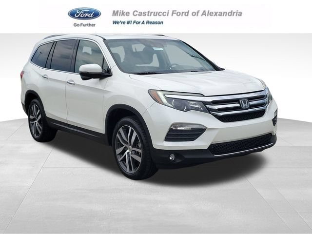 Used 2016 Honda Pilot Touring image 1