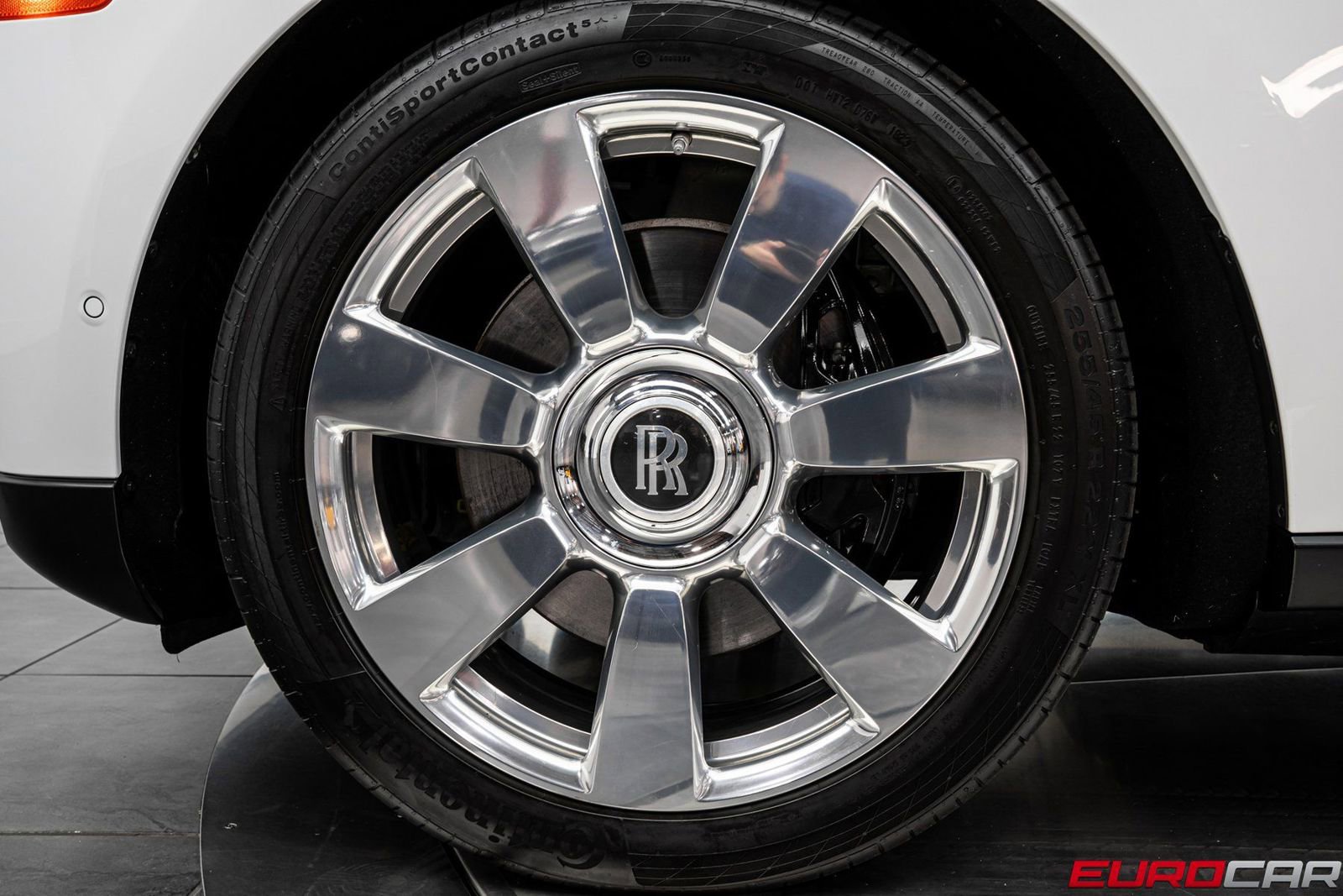 Used 2020 Rolls-Royce Cullinan image 19
