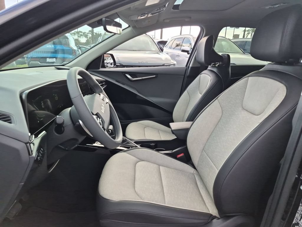 New 2026 Kia Niro FWD image 20