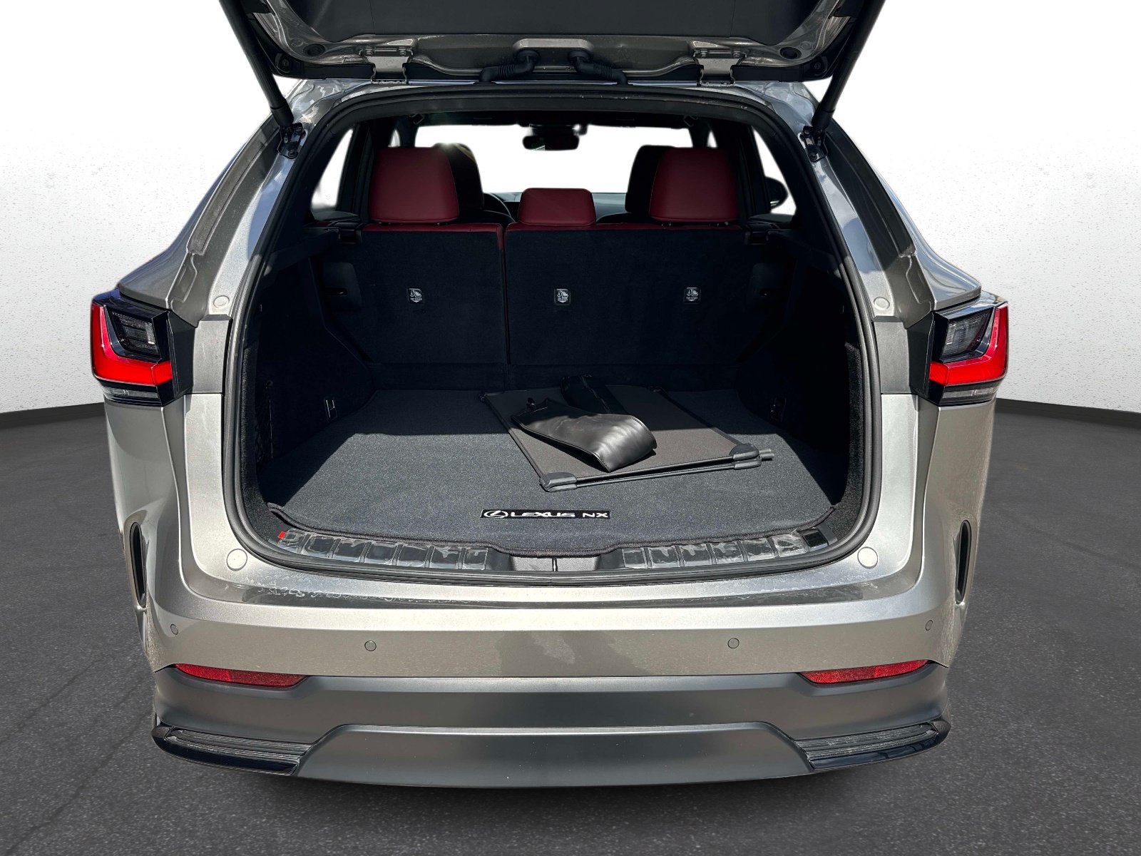 Certified 2025 Lexus NX 250 FWD w/ Accessory Package (Z1) image 11