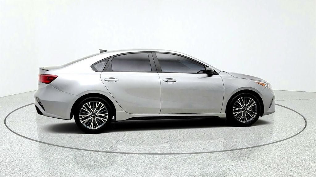 Used 2024 Kia Forte GT-Line FWD image 4