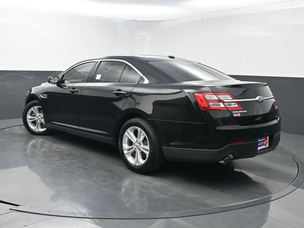 Used 2018 Ford Taurus SEL image 18