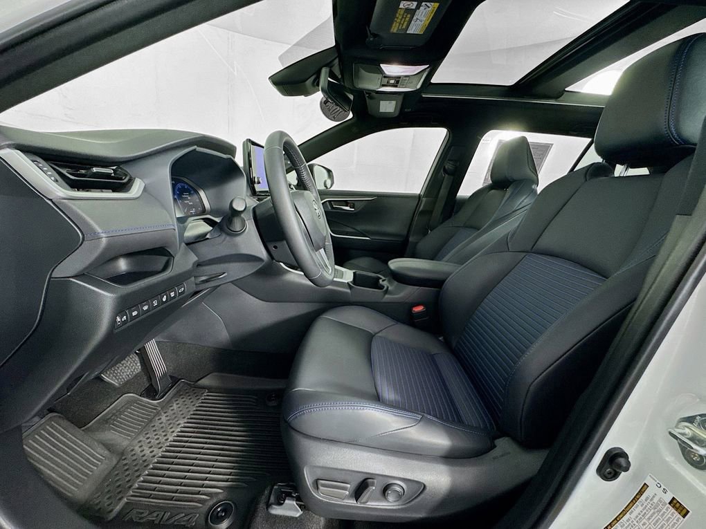 Used 2025 Toyota RAV4 XSE w/ Advanced Technology Package image 12