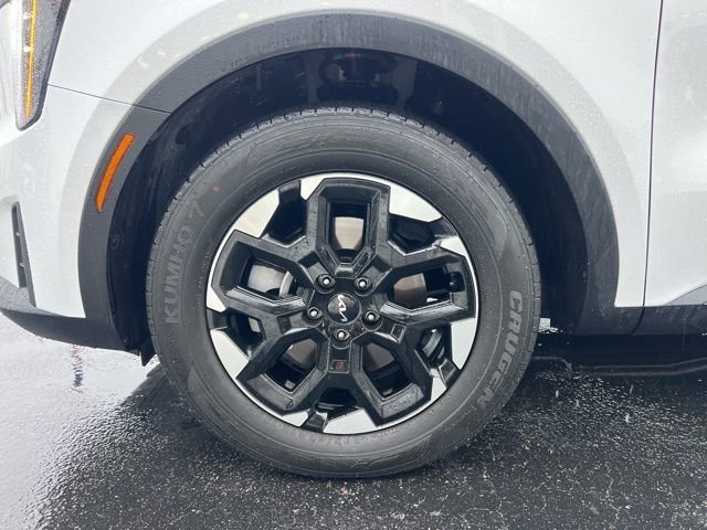 Used 2025 Kia Sorento S image 5
