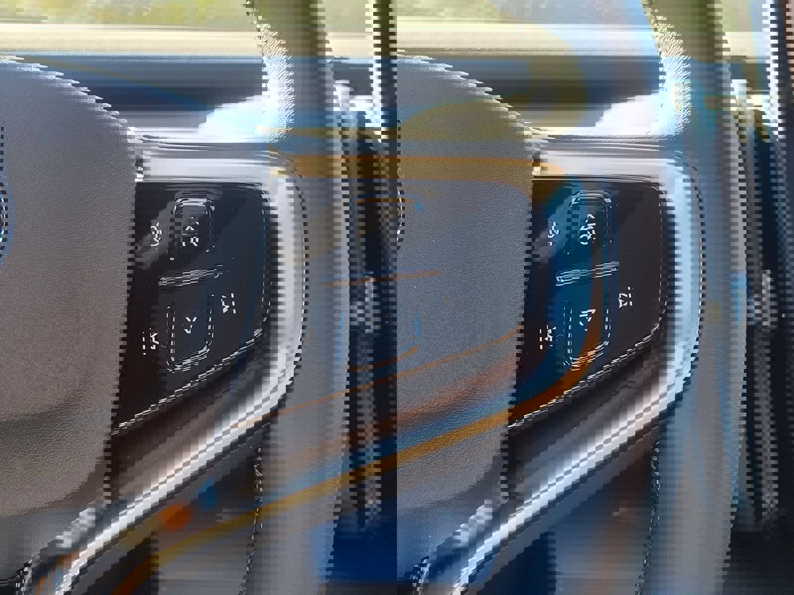 New 2026 Volvo EX30 Plus w/ Protection Package Premier image 15