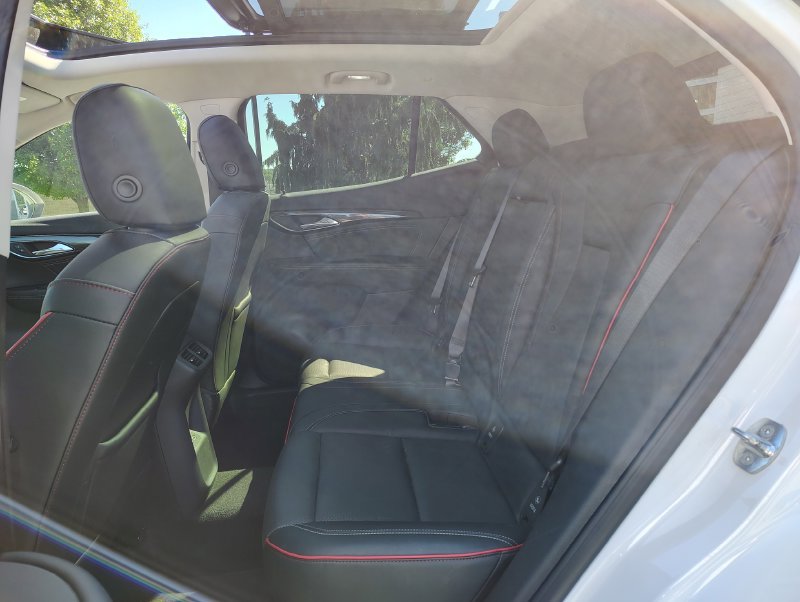 Certified 2022 Buick Envision Essence w/ Sport Touring Package AWD/4WD image 19