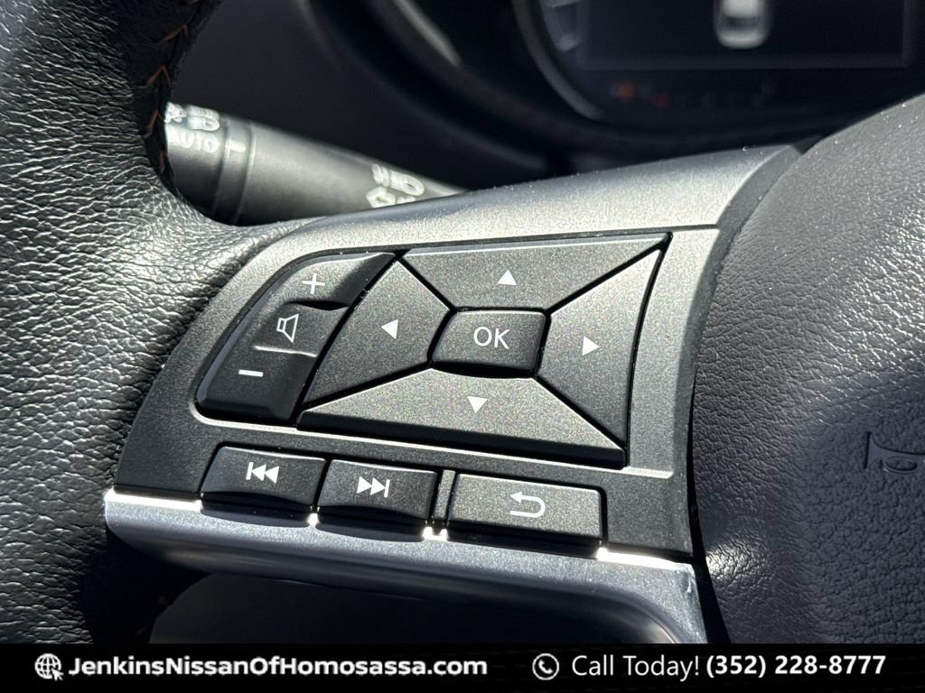 Certified 2024 Nissan Versa SR FWD image 40
