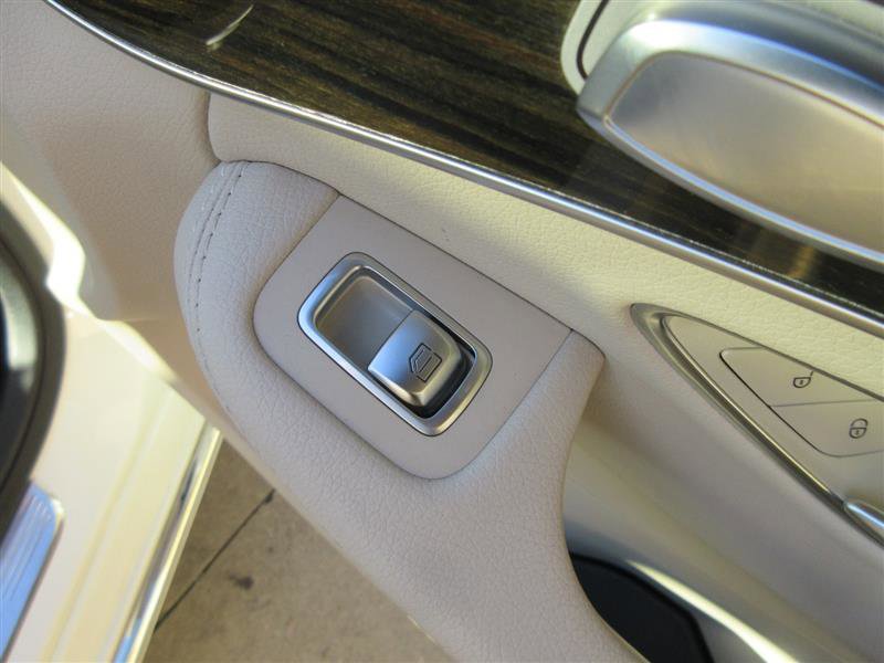 Used 2016 Mercedes-Benz C 300 4MATIC Sedan w/ Premium 1 Package image 26