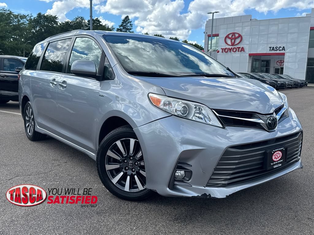 Used 2018 Toyota Sienna XLE Premium AWD/4WD image 1