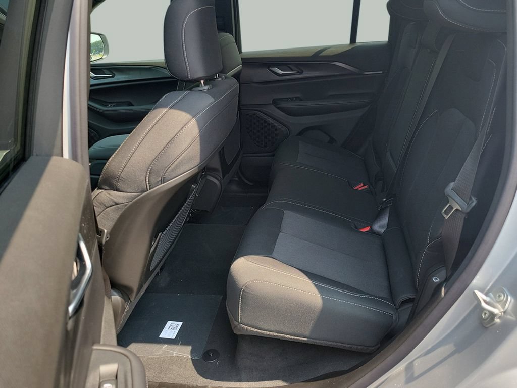 New 2026 Jeep Grand Cherokee Laredo X RWD image 17