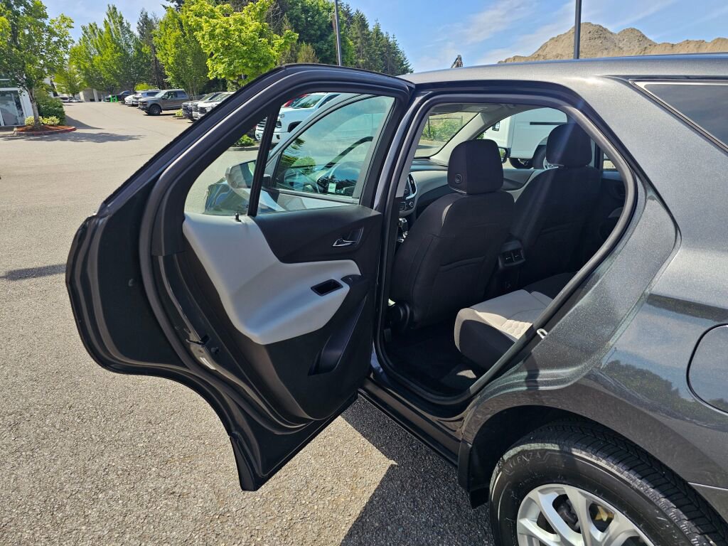 Used 2021 Chevrolet Equinox LS AWD/4WD image 20