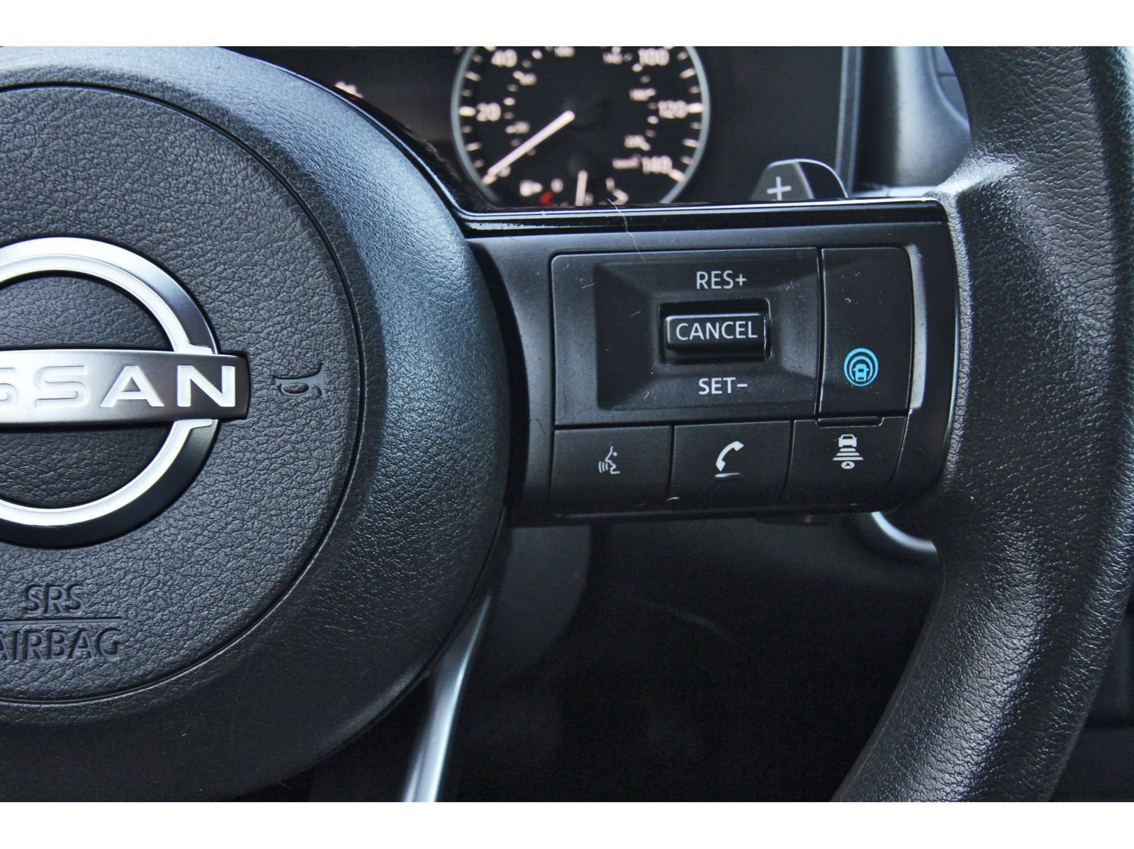 Used 2023 Nissan Rogue SV image 19