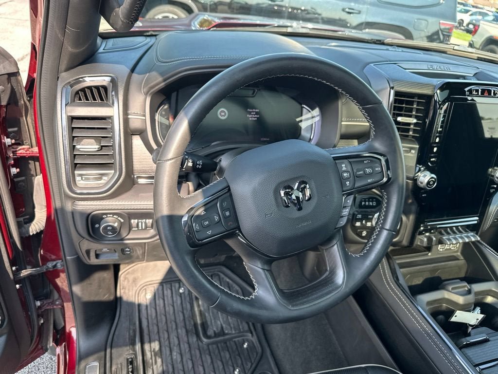 Used 2023 RAM 1500 Limited AWD/4WD image 14