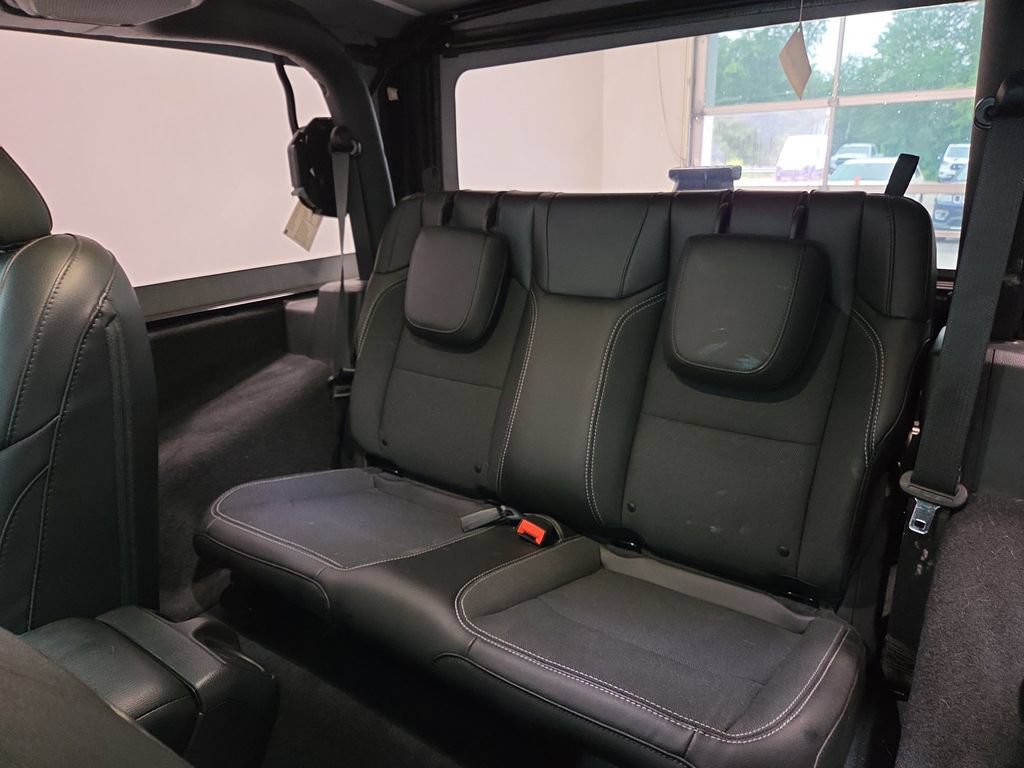 Used 2023 Jeep Wrangler Sport AWD/4WD image 17