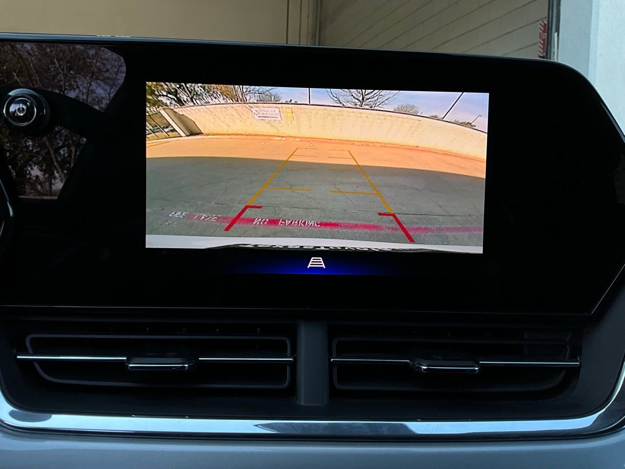 Used 2025 Chevrolet Trax LT image 30