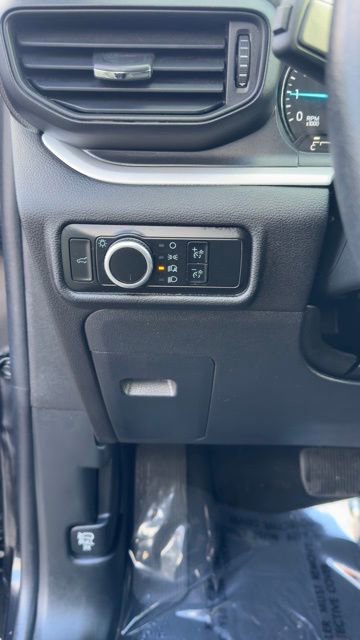 Certified 2023 Ford Explorer XLT image 11