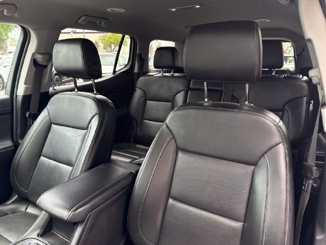 Certified 2023 GMC Acadia SLT FWD image 35