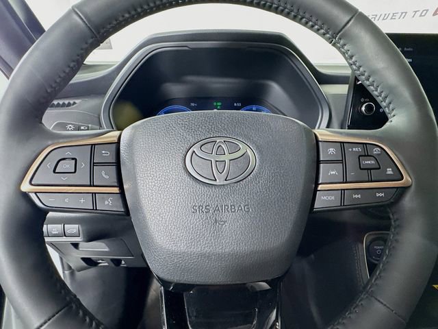 Used 2025 Toyota Grand Highlander AWD Hybrid image 13