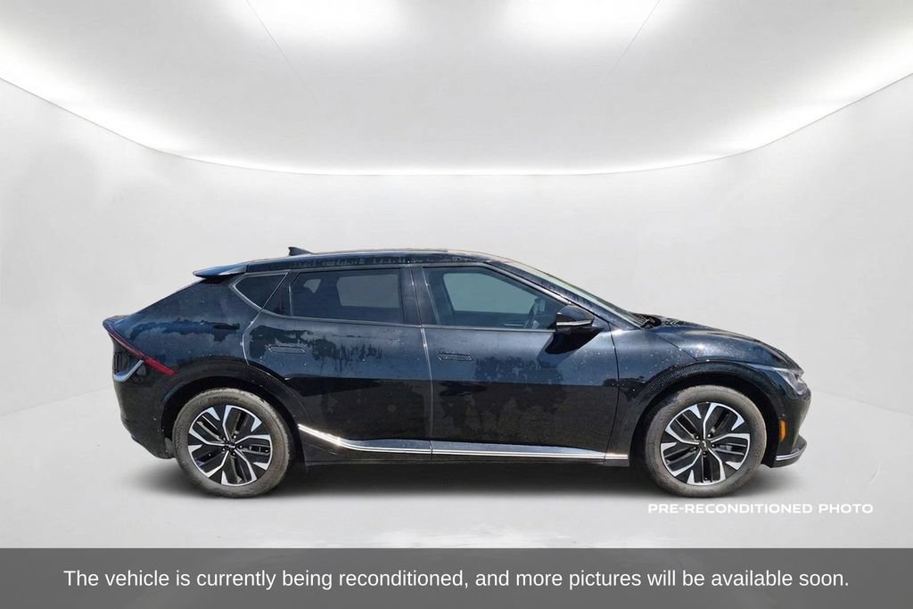 Used 2024 Kia EV6 Wind w/ Wind Technology Package AWD/4WD image 4