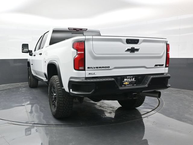 Used 2024 Chevrolet Silverado 2500 ZR2 w/ Technology Package AWD/4WD image 5