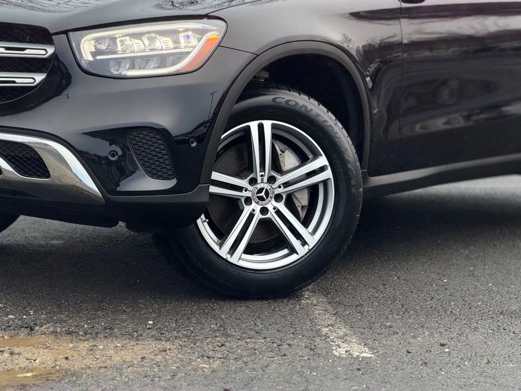 Used 2022 Mercedes-Benz GLC 300 4MATIC image 2