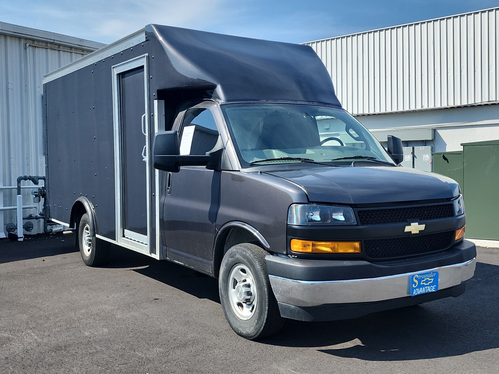 Used 2022 Chevrolet Express 3500 w/ Power Convenience Package RWD image 7