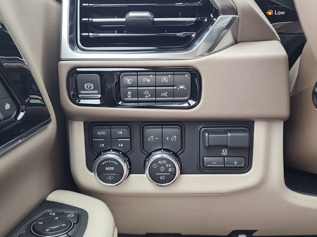 New 2026 GMC Yukon Denali w/ Denali Reserve Package AWD/4WD image 19