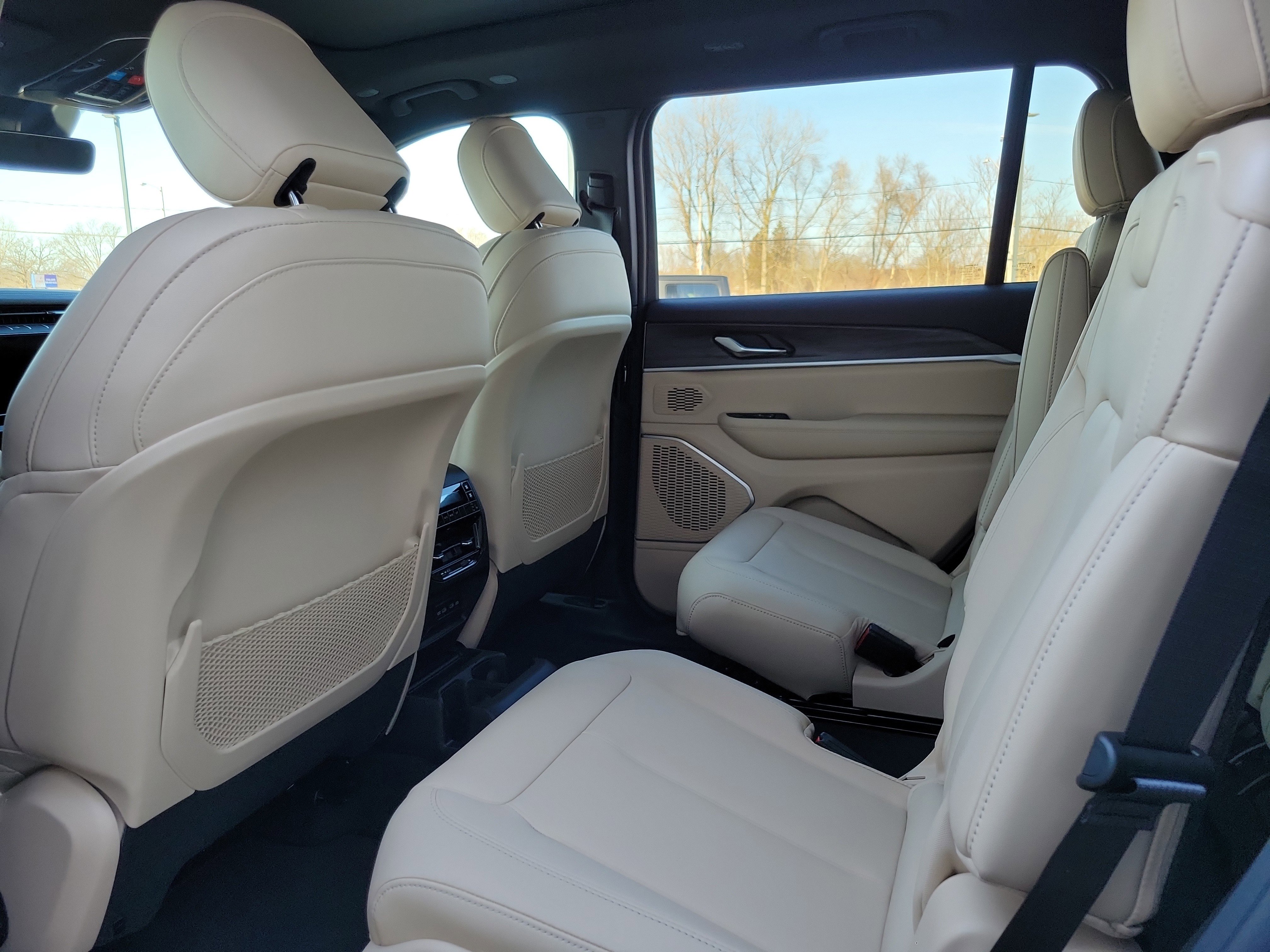 New 2026 Jeep Grand Cherokee L Limited image 18