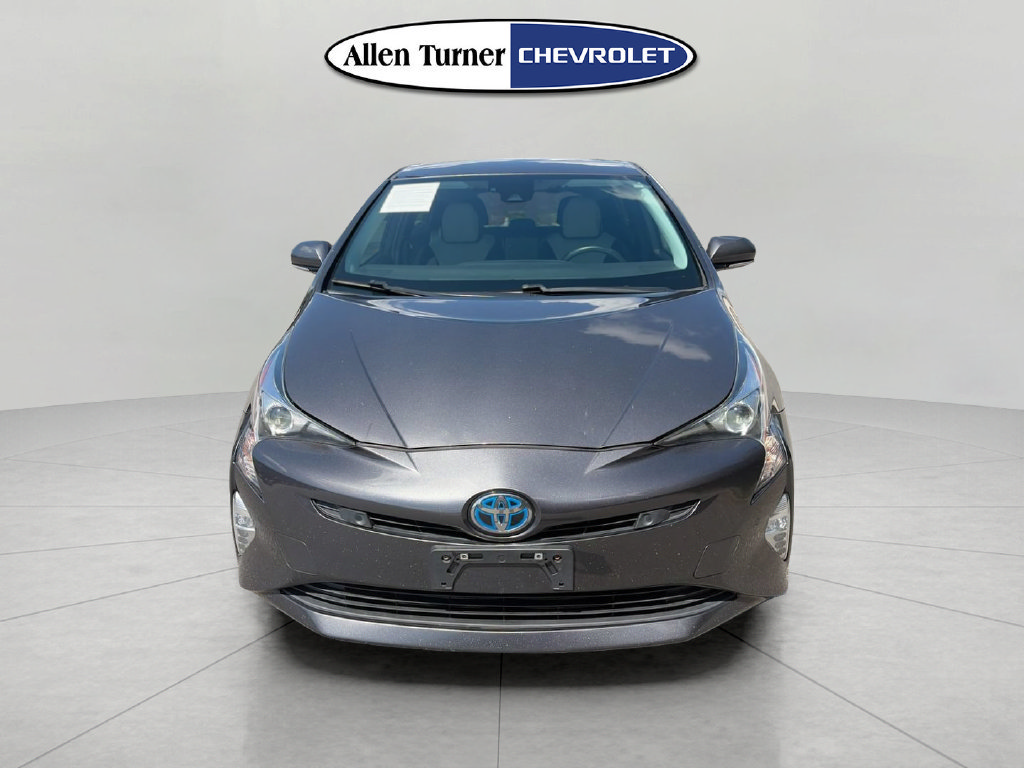 Used 2017 Toyota Prius Four Touring FWD image 2