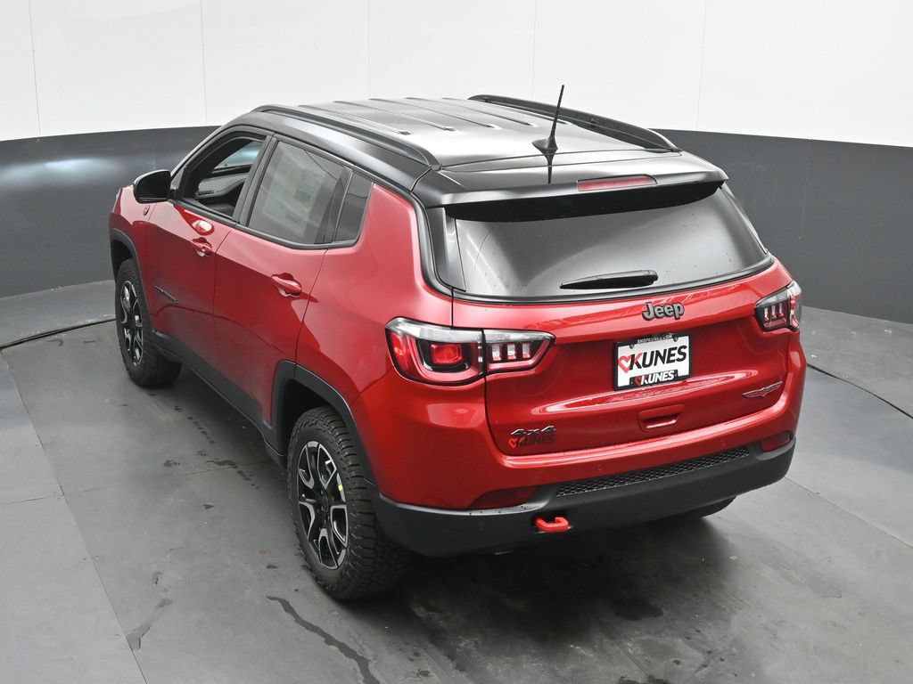 New 2026 Jeep Compass Trailhawk AWD/4WD image 39