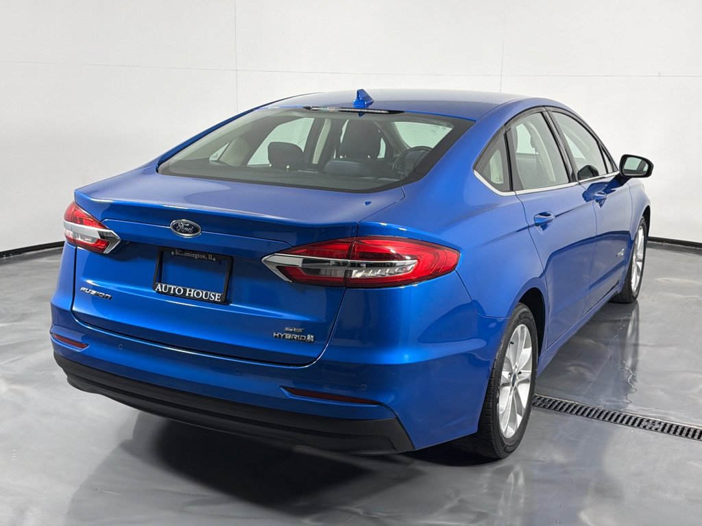 Used 2019 Ford Fusion SE FWD image 5
