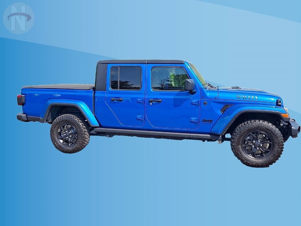 Used 2025 Jeep Gladiator Sport AWD/4WD image 9