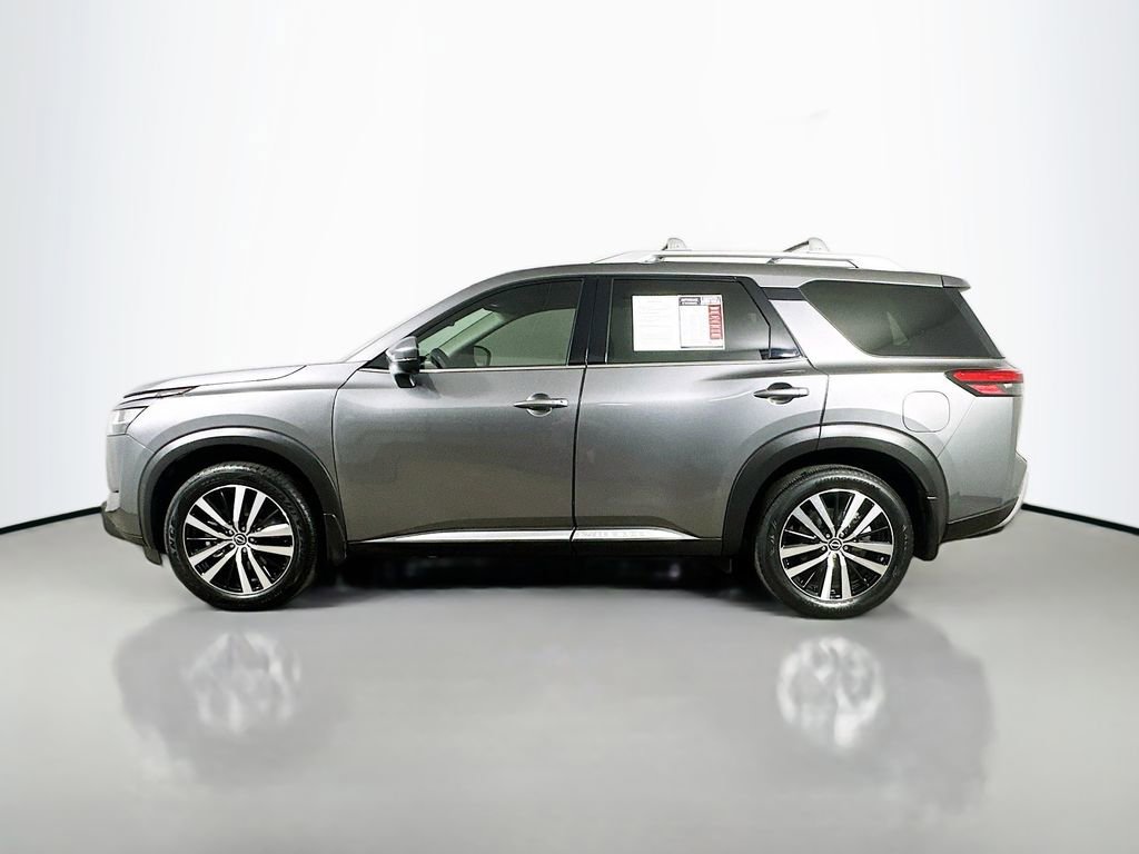 Used 2023 Nissan Pathfinder Platinum AWD/4WD image 5